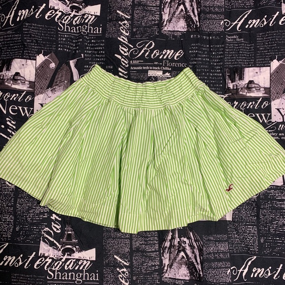 Green candy stripe Hollister skirt size small - Picture 3 of 8